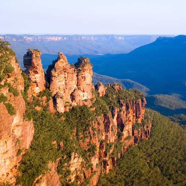 The stunning Three Sisters on your Private Blur Mountains Tour from Sydney